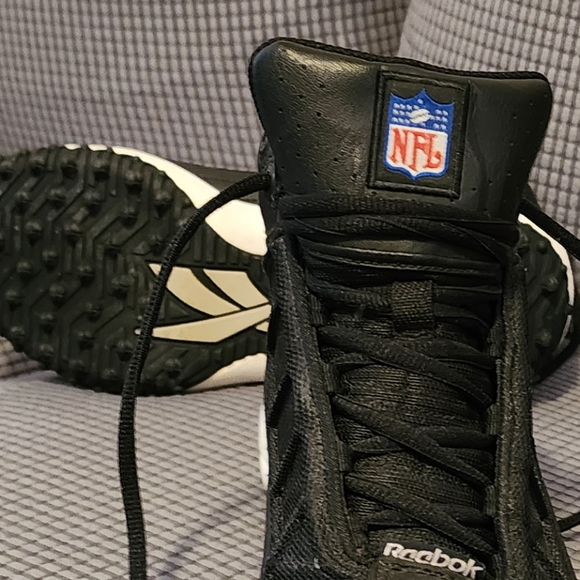 Reebok Official NFL Turf Football Cleats - Picture 9 of 9